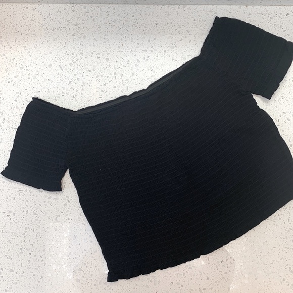“Streetwear Society” Crop Top - Picture 1 of 3